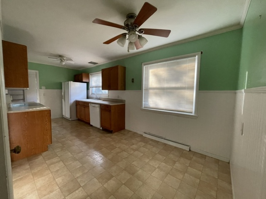 404 Pennlyn St., Cumberland Gap, Tennessee 37724, 3 Bedrooms Bedrooms, 0 ,1 BathroomBathrooms,Family Home,For Rent,Pennlyn St.,0,1015